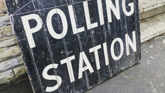 polling-station-2643466_1920
